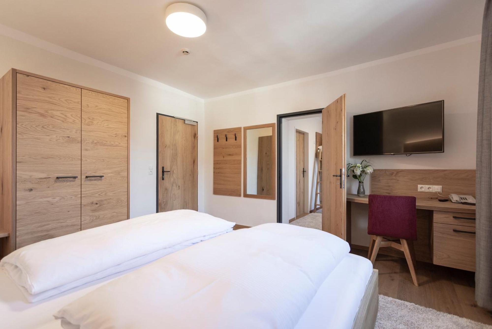 Hotel Isserwirt Sistrans